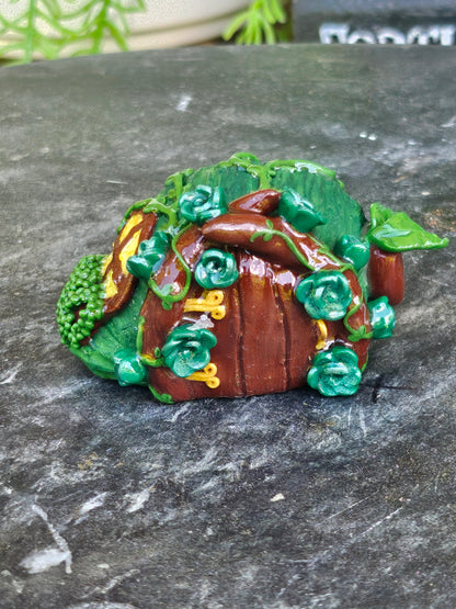 Green Cottage Shell