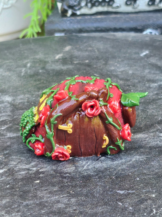 Red Cottage Shell